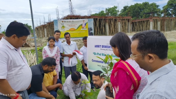 তামুলপুৰত অমৃত বৃক্ষ আন্দোলনৰ উদ্বোধনী অনুষ্ঠান।