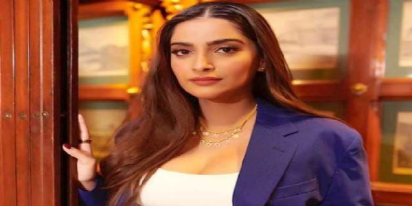 দ্বিতীয় বাৰৰ বাবে মাতৃ হ’ব সোণম কাপুৰ