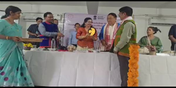 অৰুণাচল প্ৰদেশত বহনক্ষম মুগা আৰু এড়ী সংস্কৃতিৰ জৰিয়তে জনজাতীয় জীৱিকা শক্তিশালী কৰা বিষয়ক কৰ্মশালা