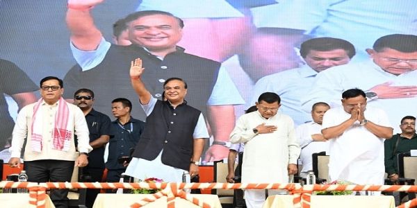 ডিব্ৰুগড় বিধানসভা সমষ্টিৰ ১৪,০২৫ গৰাকী হিতাধিকাৰীলৈ মহিলা উদ্যমিতা অভিযানৰ অধীনত চেক বিতৰণৰ শুভাৰম্ভ মুখ্যমন্ত্ৰীৰ