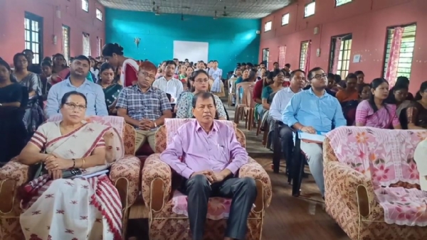 টিংখাং মহাবিদ্যালয়ত দুদিনীয়া কাৰ্যসূচীৰে অনুষ্ঠিত ৰাষ্ট্ৰীয় আলোচনা সত্র