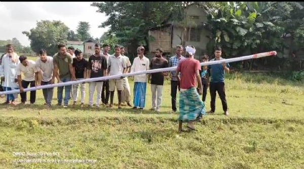 এজমা হাফানী ৰোগৰ ৰোগীক আয়ুৰ্বেদিক ঔষধ দিয়া পথাৰত আজি স্থানীয় মূৰব্বী সকলৰ উপস্থিতিত লাইখুটা স্থাপন কৰা হয়।