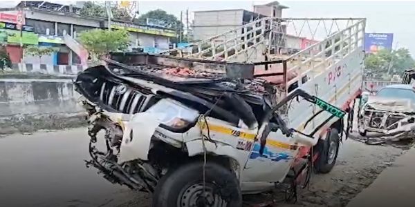 জাগীৰোডৰ সমীপত তীব্ৰ বেগী বাহন দুৰ্ঘটনাগ্ৰস্থ,বাহনত সংঘটিত অগ্নিকাণ্ডত দুজন নিহত
