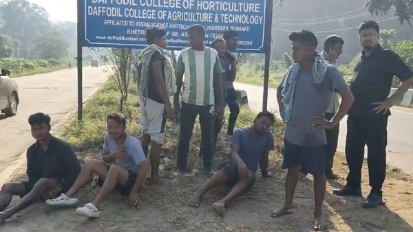 ক্ষেত্ৰীৰ তেতেলীয়াৰ ২৭ নং ৰাষ্ট্ৰীয় ঘাইপথত পথ দুৰ্ঘটনা।