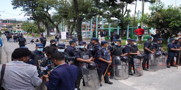 কাঠমাণ্ডুত পুনৰ সান্ধ্য আইন জাৰি, দুমাহৰ বাবে সমাৱেশ, শোভাযাত্ৰা, ধৰ্ণা, বিক্ষোভ আদি নিষিদ্ধ