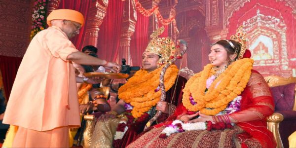 বন্তিৰে আলোকিত অযোধ্যা, যোগীয়ে ক’লে – ৰাম মন্দিৰ নিৰ্মাণৰ বাবে প্ৰতিজন সনাতনী গৌৰৱান্বিত
