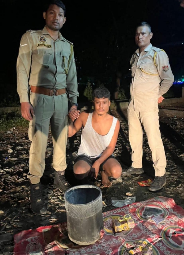 जुआ खेल आयोजन करने के आरोप में एक गिरफ्तार जुआ खेल आयोजन करने के आरोप में एक गिरफ्तार