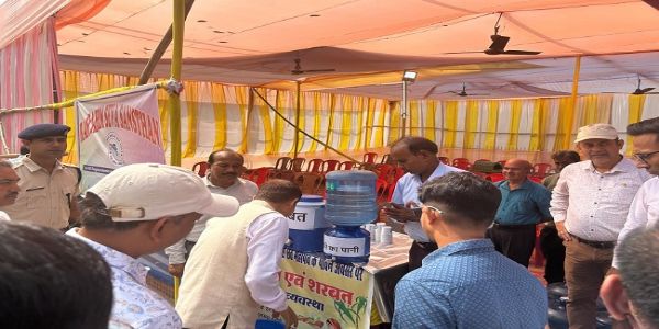 উত্তৰ-পূৱ সীমান্ত ৰেলৱেৰ দ্বাৰা এক সুৰক্ষিত আৰু আৰামদায়ক উৎসৱমুখৰ ভ্ৰমণৰ বাবে হোল্ডিং এলেকাসমূহ যাত্ৰী অনুকূল কেন্দ্ৰলৈ ৰূপান্তৰ