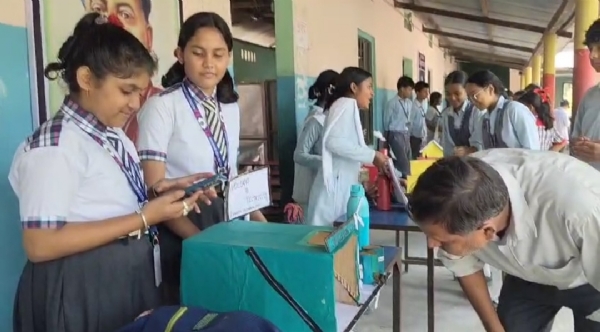 ঢেকীয়াজুলি ৰ ইলোৰা বিজ্ঞান মঞ্চৰ  চিৰাজুলি শাখাৰ আজি দ্বি-বাৰ্ষিক সাধাৰণ সভা । ঢেকীয়াজুলি ৰ ইলোৰা বিজ্ঞান মঞ্চৰ  চিৰাজুলি শাখাৰ আজি দ্বি-বাৰ্ষিক সাধাৰণ সভা ।