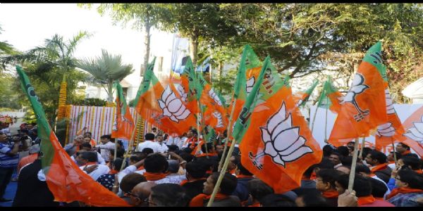 বুধবাৰে বিহাৰত কেইবাখনো নিৰ্বাচনী সভাত ভাষণ দিব ৰাজনাথ সিং আৰু অমিত শ্বাহে