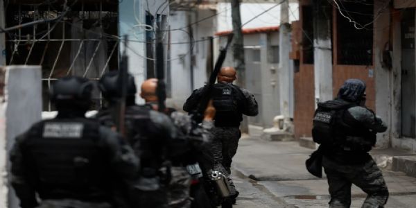 ব্ৰাজিলত ড্ৰাগছ বিৰোধী সেনা আৰু আৰক্ষীৰ অভিযানত ৬৪ জন নিহত