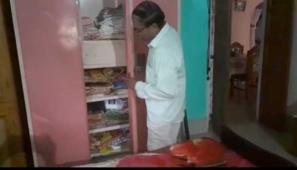 জামুগুৰিহাটৰ কুসুমটোলাত  দিনতে চুৰিকাণ্ড।
