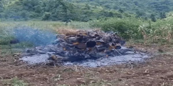 মধ্যপ্ৰদেশৰ খাণ্ডৱাত সংঘটিত দুৰ্ঘটনাত প্ৰাণ হেৰুওৱা ১১ জন লোকৰ অন্ত্য়েষ্টিক্ৰিয়া