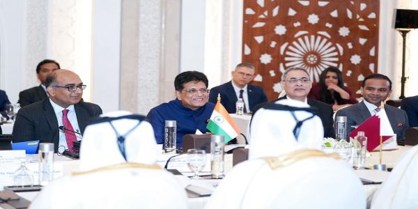ভাৰত আৰু কাটাৰৰ মাজত বাণিজ্য আৰু বিনিয়োগ বৃদ্ধিৰ ব্যৱস্থাৰ বিষয়ে চৰ্চা