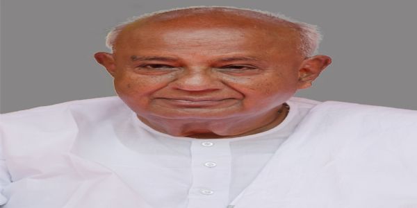 প্ৰাক্তন প্ৰধানমন্ত্ৰী এইচ ডি দেৱ গৌড়া চিকিৎসালয়ত ভৰ্তি