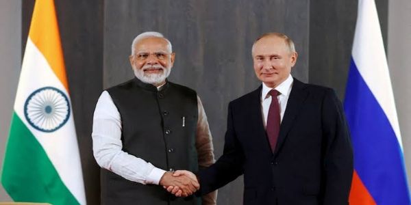 প্ৰধানমন্ত্ৰীৰ ৰাছিয়াৰ ৰাষ্ট্ৰপতিক টেলিফোন কৰি জন্মদিনৰ শুভেচ্ছা জ্ঞাপন