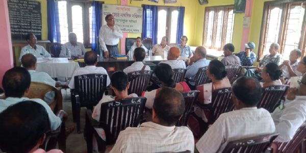 নাৰায়ণপুৰত অৱসৰপ্ৰাপ্ত শিক্ষক আৰু কৰ্মচাৰী সকলৰ গুৰুত্বপূৰ্ণ সভা অনুষ্ঠিত