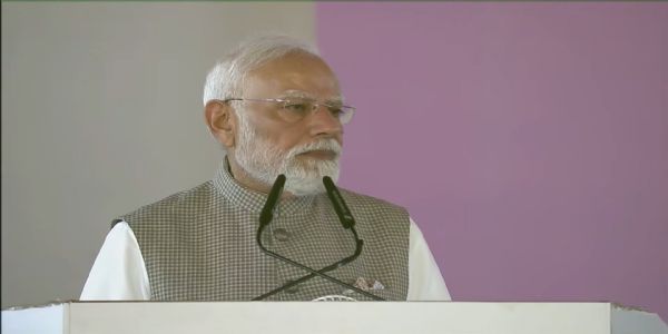 মুম্বাইৰ দ্বিতীয়টো বিমানবন্দৰে এই অঞ্চলটোক এছিয়াৰ দ্বিতীয় বৃহত্তম সংযোগ কেন্দ্ৰ হিচাপে গঢ়ি তুলিব: প্ৰধানমন্ত্ৰী