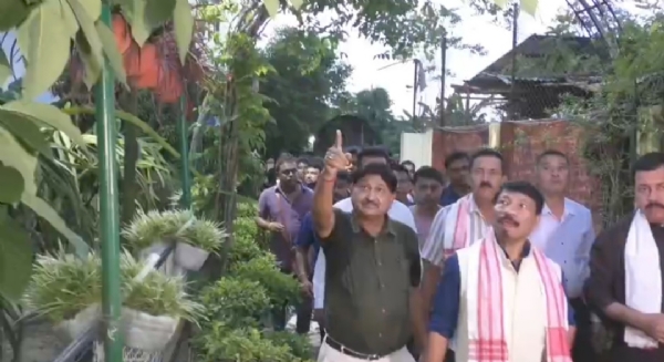 যোৰহাটত অসম চৰকাৰৰ কৃষিমন্ত্ৰী অতুল বৰা.... জানকী ফাৰ্ম পৰিদৰ্শন কৰে মন্ত্ৰীগৰাকীয়ে