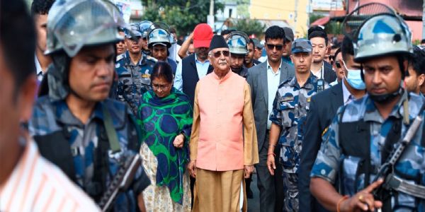 নেপাল চৰকাৰে প্ৰত্যাহাৰ কৰিলে প্ৰাক্তন প্ৰধানমন্ত্ৰীক প্ৰদান কৰা নিৰাপত্তা