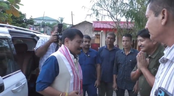যোৰহাটত অসম চৰকাৰৰ কৃষিমন্ত্ৰী অতুল বৰা.... জানকী ফাৰ্ম পৰিদৰ্শন কৰে মন্ত্ৰীগৰাকীয়ে