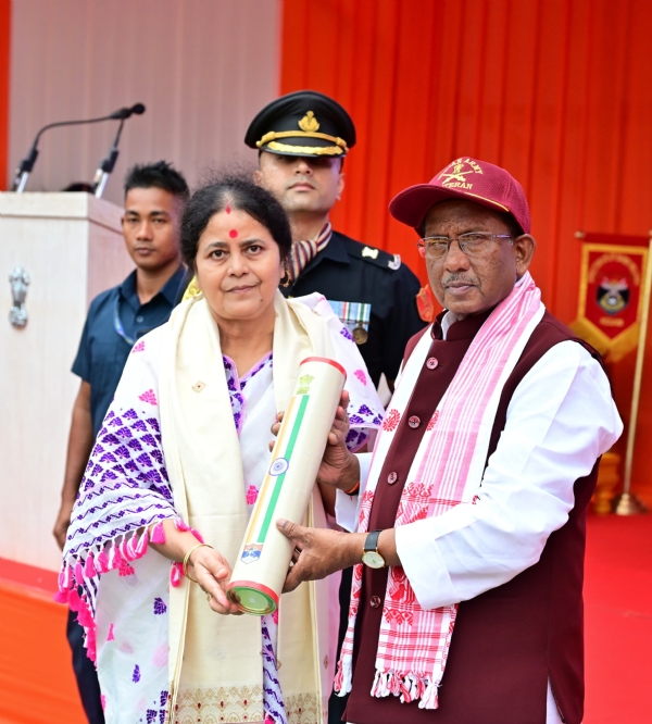 ‘अमर शहीद श्रद्धांजलि’ समारोह में राज्यपाल लक्ष्मण प्रसाद आचार्य वीर सपूतों को दी श्रद्धांजलि देते हुए।