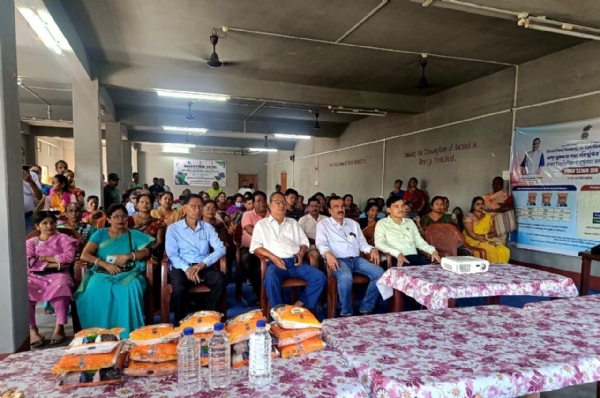 কোকৰাঝাৰত সুলভ মূল্যৰ মচুৰ দাইল, চেনি আৰু নিমখ বিতৰণ আঁচনিৰ আনুষ্ঠানিক শুভাৰম্ভ ।