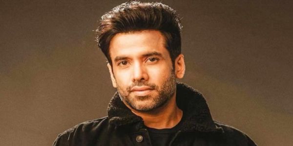 জাৰিন খানৰ প্ৰাৰ্থনা সভাত পৰি যোৱা জীতেন্দ্ৰৰ স্বাস্থ্যৰ ওপৰত তুষাৰ কাপুৰৰ মন্তব্য