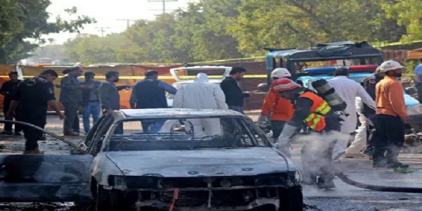 পাকিস্তানৰ প্ৰতিৰক্ষা মন্ত্ৰীয়ে নুই কৰা নাই আফগানিস্তানত সন্ত্ৰাসবাদীৰ আত্মগোপন স্থানত আক্ৰমণৰ সম্ভাৱনা