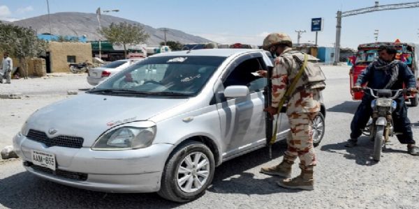 বেলুচিস্তানত বাছ আৰু ৰে’ল সেৱা বন্ধ, বিমান ভাড়া লাখ টকালৈ উৰ্ধগামী