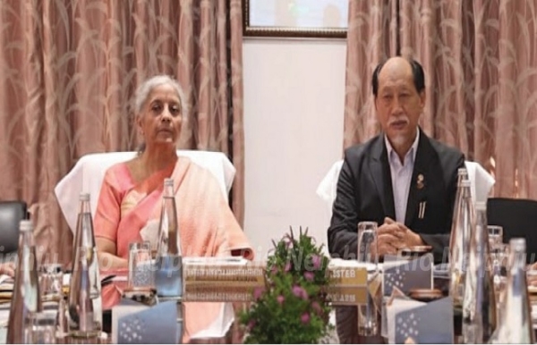 दीमापुर में एक कार्यक्रम को संबोधित करते हुए वित्त मंत्री सीतारमण दीमापुर में एक कार्यक्रम को संबोधित करते हुए वित्त मंत्री सीतारमण