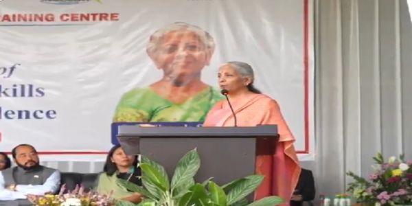 নাগালেণ্ডৰ কৰ্পৰেট বিনিয়োগত দেখা গৈছে বৃহৎ ইতিবাচক পৰিৱৰ্তন : সীতাৰমণ