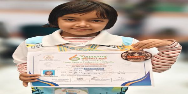 হাৰিয়ানাৰ কৰ্ণালত আন্তঃৰাষ্ট্ৰীয় যোগ ক্রীড়াত জিলিকিল তেজপুৰৰ কনমানি মৃতিকা মেৰু কটকী আৰু দক্ষ যোগ ক্রীড়াবিদ মামু বায়ন