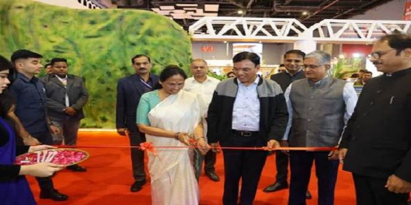 আন্তঃৰাষ্ট্ৰীয় বাণিজ্য মেলাত মাণ্ডাভিয়াই উদ্বোধন কৰিলে ইপিএফঅ’ৰ ডিজিটেল পেভিলিয়ন