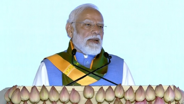 प्रधानमंत्री नरेन्द्र मोदी बुधवार को तमिलनाडु के कोयंबटूर में दक्षिण भारत प्राकृतिक कृषि शिखर सम्मेलन 2025 को संबोधित करते हुए