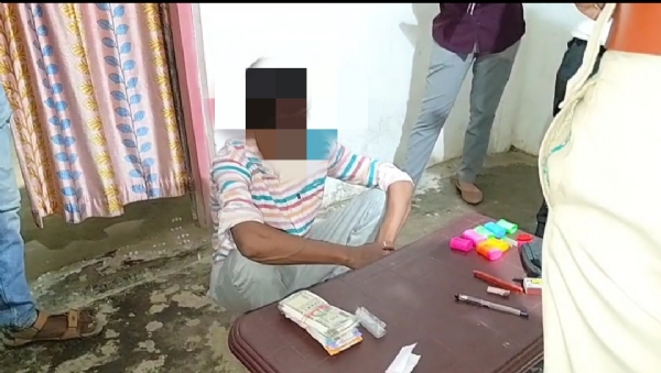 নাজিৰাৰ মেকীপুৰত ড্ৰাগছৰ বিৰুদ্ধে আৰক্ষীৰ অভিযান