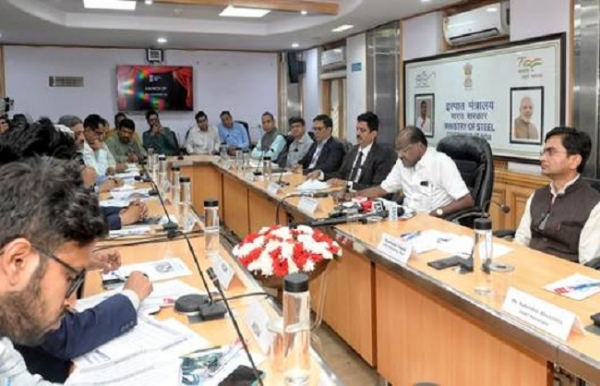 पीएलआई 1.2 का शुभारंभ करते केंद्रीय इस्पात एवं भारी उद्योग मंत्री एच. डी. कुमारस्वामी पीएलआई 1.2 का शुभारंभ करते केंद्रीय इस्पात एवं भारी उद्योग मंत्री एच. डी. कुमारस्वामी