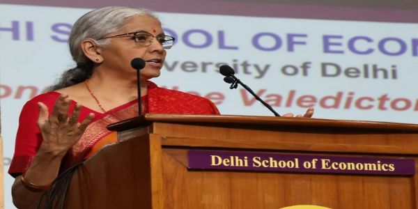 ভাৰত অতি সোনকালে বিশ্বৰ তৃতীয় বৃহত্তম অৰ্থনীতিৰ দেশ হিচাপে পৰিগণিত হ’বঃ বিত্তমন্ত্ৰী