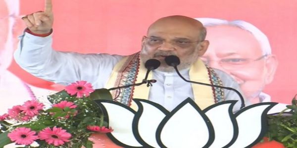 অনুপ্ৰৱেশকাৰীক বচাব বিচাৰিছে লালু যাদৱ আৰু ৰাহুল গান্ধীয়েঃ অমিত শ্বাহ