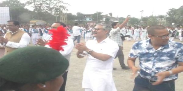 নগাঁৱৰ কলঙৰ বাকৰি নেহৰুবালিত প্ৰশাসনৰ উদ্যোগত সুধাকণ্ঠৰ ড° ভূপেন হাজৰিকাৰ চতুৰ্দশ মৃত্যু বাৰ্ষিকী পালন