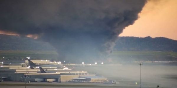 আমেৰিকাৰ লুইছভিল বিমানবন্দৰৰ ওচৰত ইউ পি এছ কাৰ্গো বিমান দুৰ্ঘটনাগ্ৰস্ত