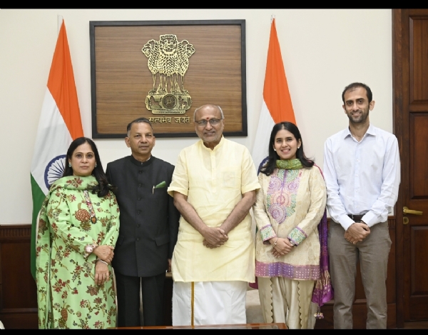 शपथ के बाद सांसद राजिंदर गुप्ता शपथ के बाद सांसद राजिंदर गुप्ता