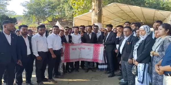 জুবিনৰ ন্যায় বিচাৰি প্ৰথম বাৰলৈ জুবিন ক্ষেত্ৰলৈ ওলাই আহিল অধিবক্তা সমাজ