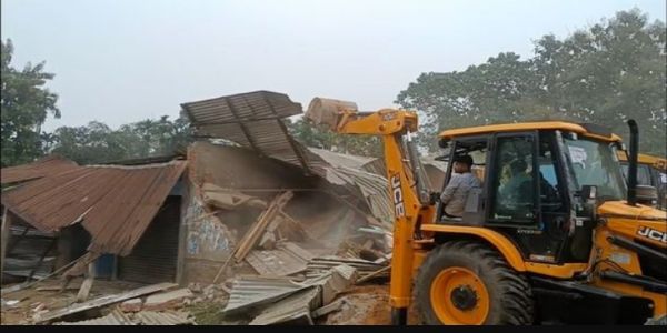 দহিকাটা সংৰক্ষিত বনাঞ্চলৰ পৰা মুক্ত ১০০০ একৰ মাটি, বেদখল উচ্ছেদ