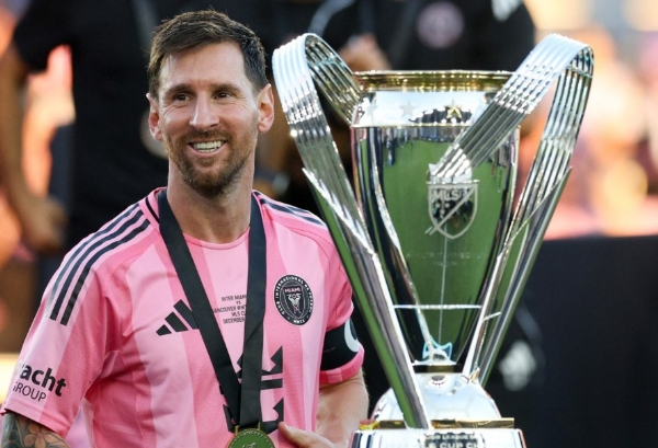 दिग्गज फुटबॉलर लियोनेल मेसी दिग्गज फुटबॉलर लियोनेल मेसी