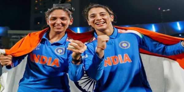 হৰমনপ্ৰীত কৌৰৰ সন্মানত এটা ষ্টেণ্ডৰ নামকৰণৰ বাবে মান্ধনাই অধিনায়কক জনালে অভিনন্দন