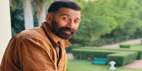 ‘ৰামায়ণ’ ইউনিভাৰ্চত ছানী দেওলৰ প্ৰৱেশ, হনুমান অৱতাৰেৰে ‘এভেঞ্জাৰছ’ক প্ৰত্যাহ্বান