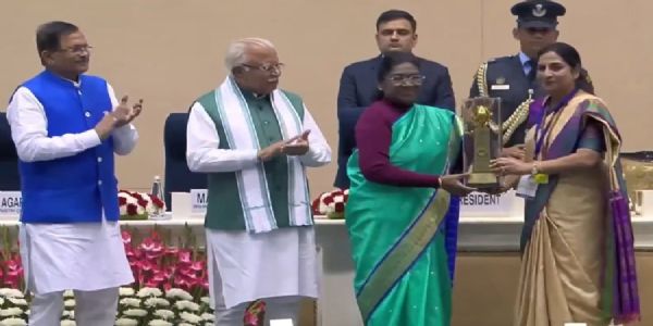 মধ্যপ্ৰদেশৰ গুণা জিলাৰ ম্যানা ৰে’ল ষ্টেচনক ৰাষ্ট্ৰপতিৰ সন্মান