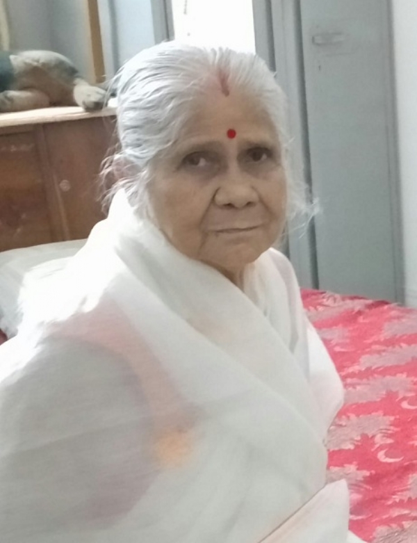 তেজপুৰৰ জ্যেষ্ঠ সাংবাদিক সঞ্জীৱ হাজৰিকাৰ মাতৃ সৰবৰহী মহিলা ফুলমাই হাজৰিকাৰ পৰলোকপ্ৰাপ্তি … তেজপুৰৰ জ্যেষ্ঠ সাংবাদিক সঞ্জীৱ হাজৰিকাৰ মাতৃ সৰবৰহী মহিলা ফুলমাই হাজৰিকাৰ পৰলোকপ্ৰাপ্তি …