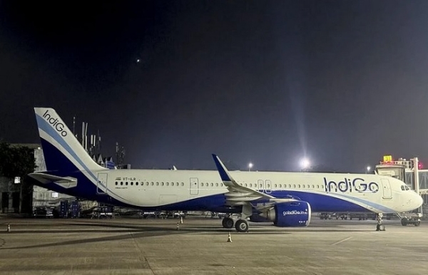 इंडिगो एयरलाइन के लोगो का प्रतीकात्‍मक चित्र